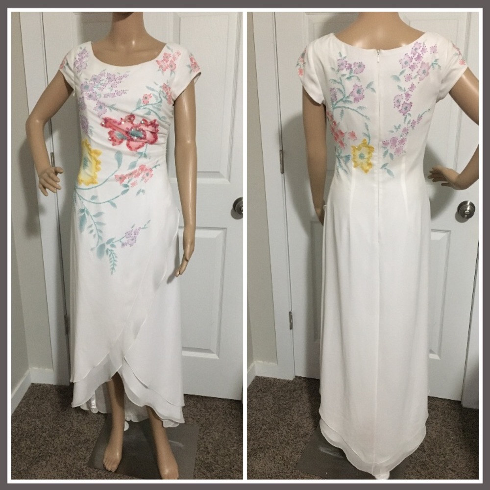 Allyse Bridal High Low Size 6 White Floral Formal